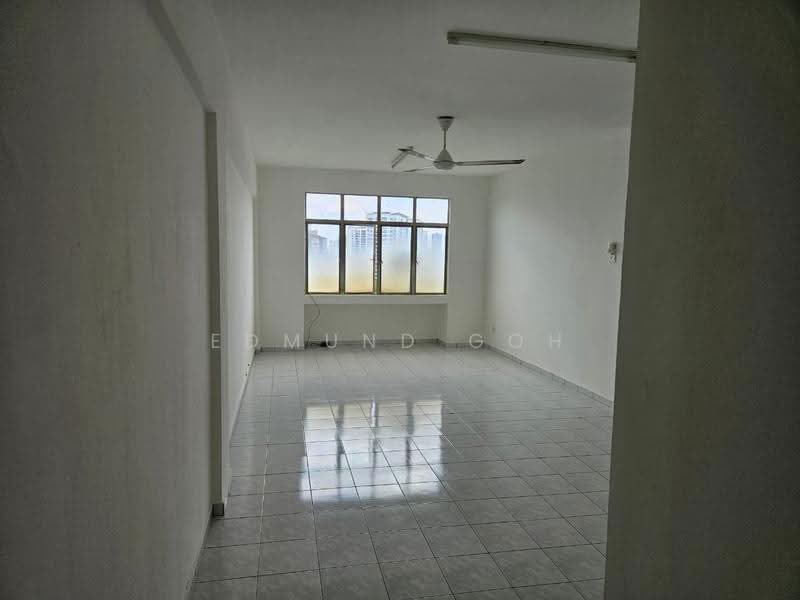 Pangsapuri untuk Dijual di PJS One Apartments - Edmund Goh - Living Room - PropertyGuru.com.my