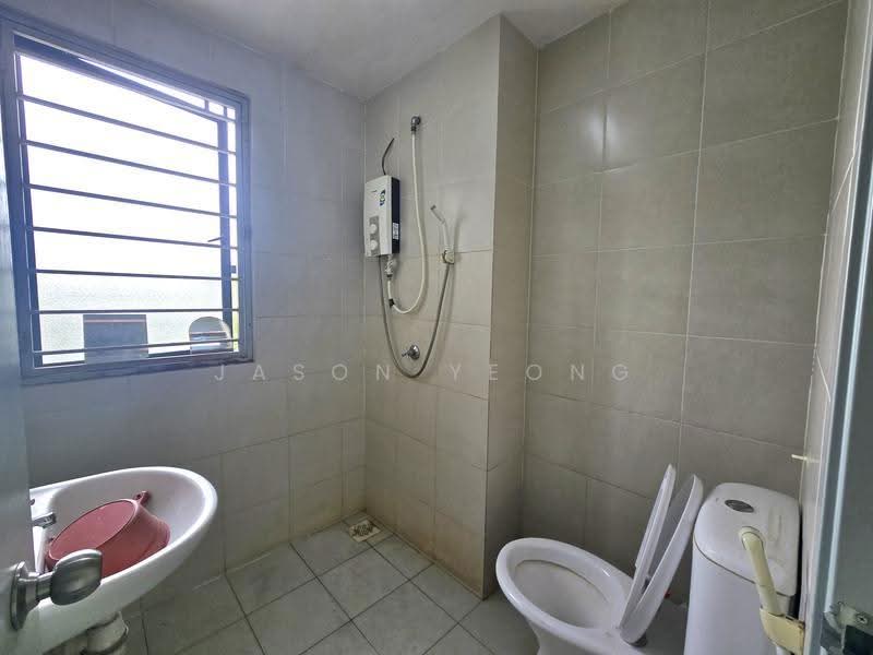 Pangsapuri untuk Dijual di Suria Ixora - Jason Yeong - Bathroom - PropertyGuru.com.my