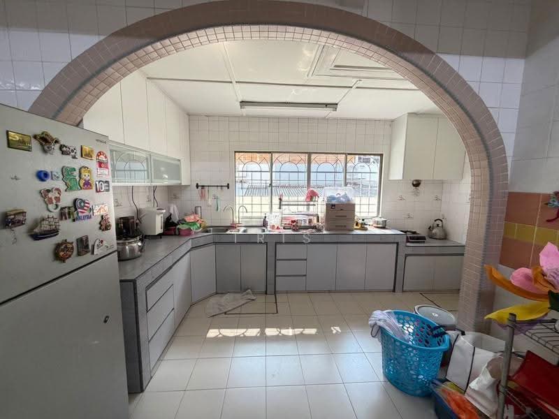 2-storey Terraced House for Sale in Taman Sri Bintang (Kepong) - Tris Jong - Kitchen - PropertyGuru.com.my
