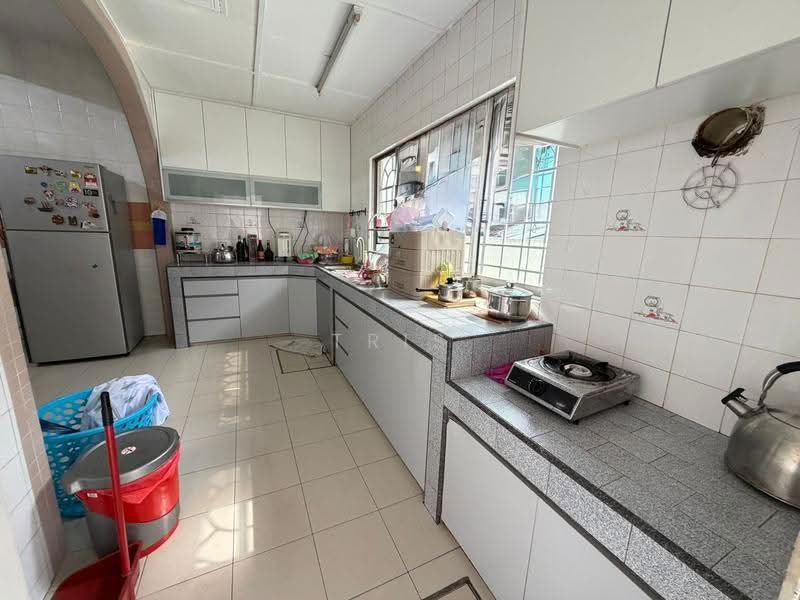 2-storey Terraced House for Sale in Taman Sri Bintang (Kepong) - Tris Jong - Kitchen - PropertyGuru.com.my
