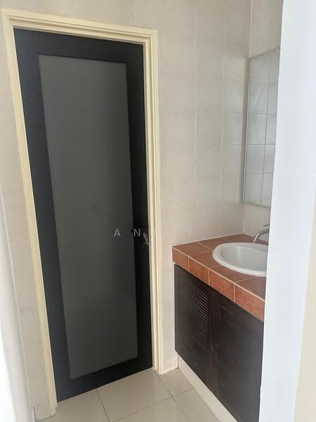 Kondominium untuk Dijual di Endah Puri - Annie Lee - Bathroom - PropertyGuru.com.my
