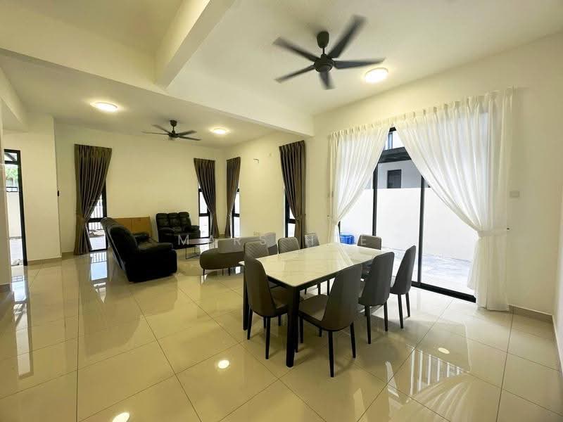 Rumah Kluster untuk Disewa di Bandar Pulai Jaya (Kulai) - Mars Hoe - Living Room - PropertyGuru.com.my