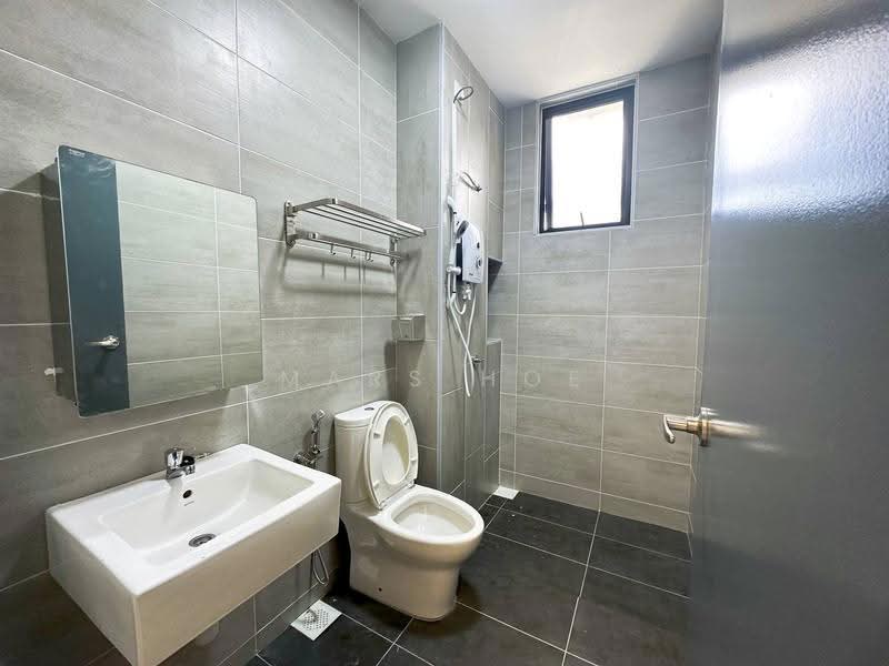 Rumah Kluster untuk Disewa di Bandar Pulai Jaya (Kulai) - Mars Hoe - Bathroom - PropertyGuru.com.my
