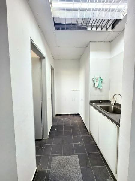 Kilang untuk Disewa di Kampung Bukit Kemuning (Shah Alam) - Zaena Ng - Corridor - PropertyGuru.com.my