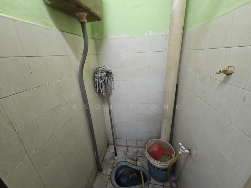 Terraced House for Sale in Taman Klang Utama (Kapar) - Jason Yeong - Bathroom - PropertyGuru.com.my