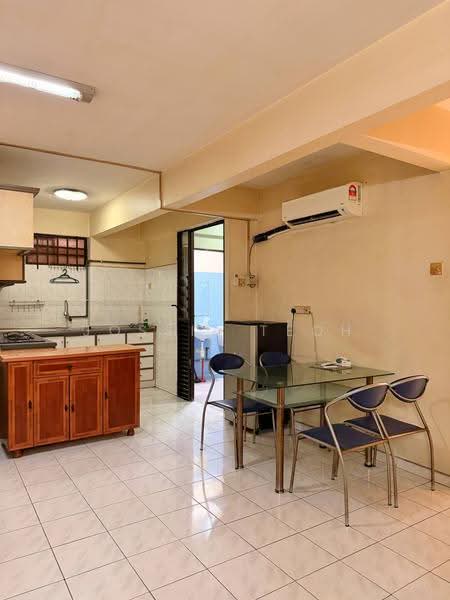 Pangsapuri untuk Disewa di Pearl Tower (Ria) - Jossie Teoh - Kitchen - PropertyGuru.com.my