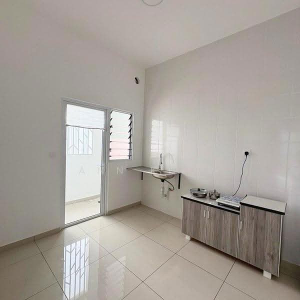 Kondominium untuk Dijual di The Amarene - Ann Khor - Kitchen - PropertyGuru.com.my