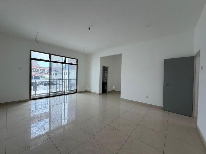 Rumah Teres 2-Tingkat untuk Dijual di Mutiara Rini (Skudai) - Daniel Yong - Living Room - PropertyGuru.com.my