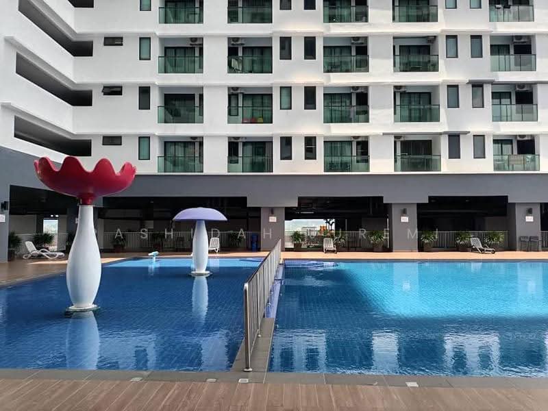 Kondominium untuk Dijual di Vista Bangi - Rashidah Juremi - Pool - PropertyGuru.com.my