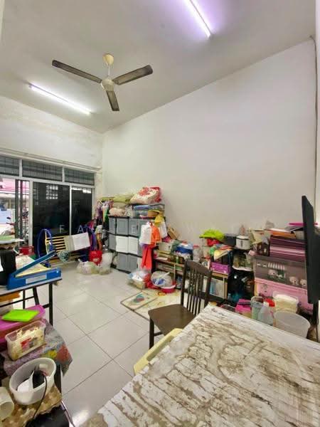 1-storey Terraced House for Sale in Kuantan (Pahang) - Fazielawatie Ishak - Living Room - PropertyGuru.com.my