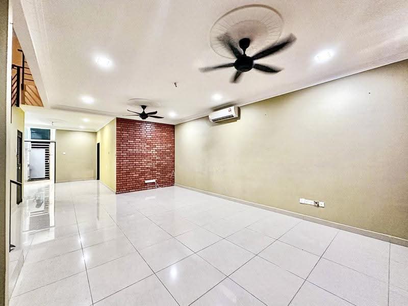 Rumah Teres 2-Tingkat untuk Dijual di Kajang (Selangor) - Alif Saad - Living Room - PropertyGuru.com.my