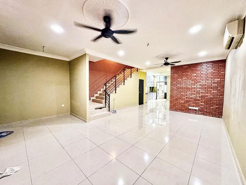 Rumah Teres 2-Tingkat untuk Dijual di Kajang (Selangor) - Alif Saad - Living Room - PropertyGuru.com.my