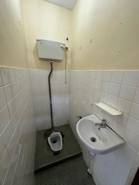 Rumah Teres 2-Tingkat untuk Disewa di Taman Melawati (Ulu Kelang) - Diren Tee - Bathroom - PropertyGuru.com.my