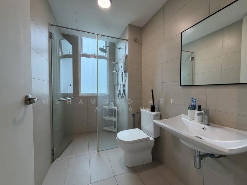 Condominium for Rent at Ferringhi Residence 2 - Muhammad Affiq Aiman Hamdan - Bathroom - PropertyGuru.com.my