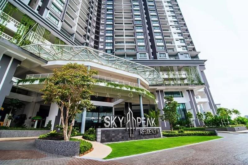 Service Residence for Sale at Sky Peak Residences - Jason Khoo - Exterior - PropertyGuru.com.my