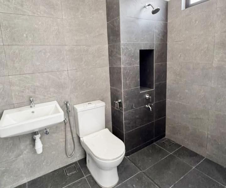 Rumah Teres 2-Tingkat untuk Dijual di Taman Impian Emas (Skudai) - Daniel Yong - Bathroom - PropertyGuru.com.my