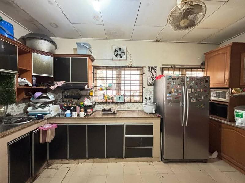 Rumah Teres 2-Tingkat untuk Dijual di Shah Alam (Selangor) - Syamsul Ilham - Kitchen - PropertyGuru.com.my