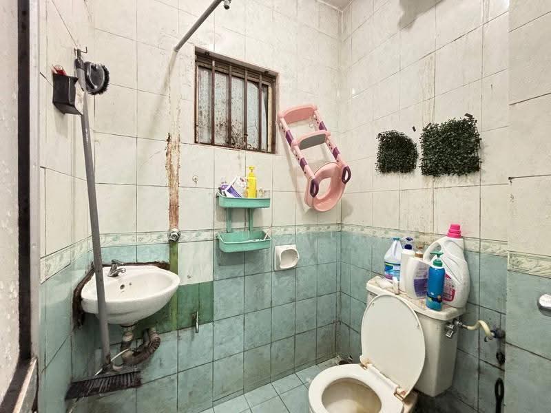 Rumah Teres 2-Tingkat untuk Dijual di Shah Alam (Selangor) - Syamsul Ilham - Bathroom - PropertyGuru.com.my