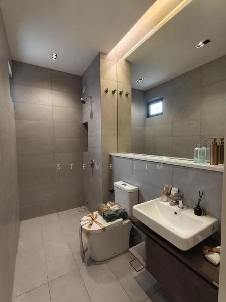 Rumah Teres 2-Tingkat untuk Dijual di Bandar Rimbayu (Telok Panglima Garang) - Steve Lim - Bathroom 3 - PropertyGuru.com.my