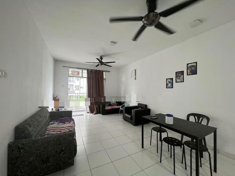 Condominium for Sale at Scott Towers @ Larkin JB - Beyny Gan - Living Room - PropertyGuru.com.my
