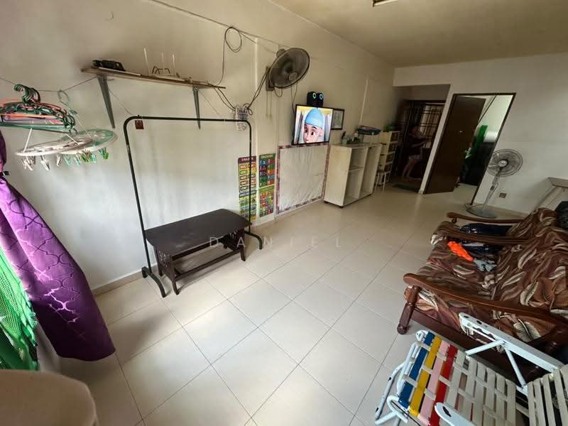 Rumah Flat untuk Dijual di Sri Lanang - Daniel Yong - Living Room - PropertyGuru.com.my