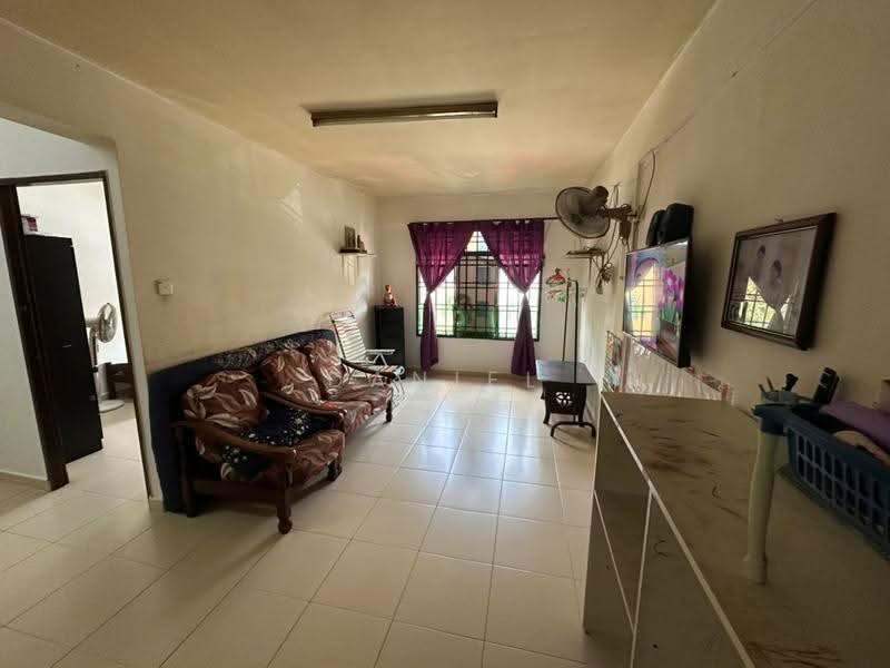 Rumah Flat untuk Dijual di Sri Lanang - Daniel Yong - Living Room - PropertyGuru.com.my