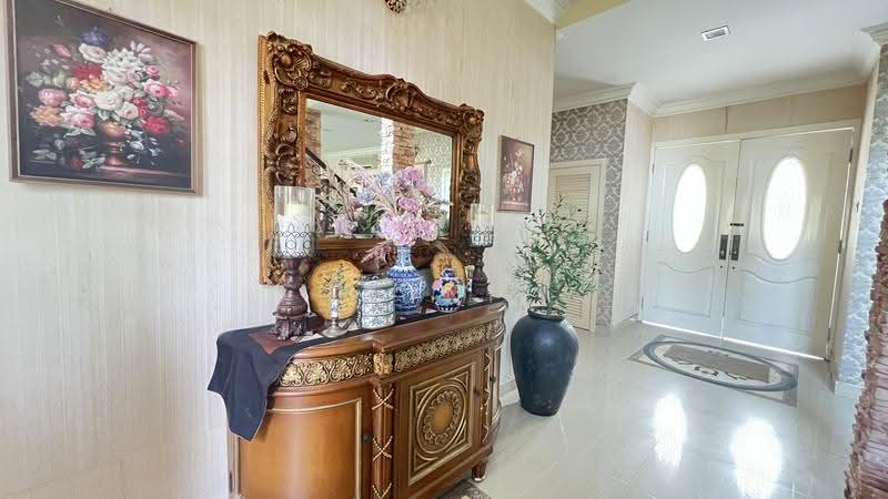 Bungalow House untuk Dijual di Saujana Impian (Kajang) - Dlynie Ooi - Entrance - PropertyGuru.com.my