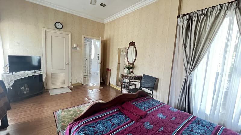 Bungalow House untuk Dijual di Saujana Impian (Kajang) - Dlynie Ooi - Bedroom - PropertyGuru.com.my