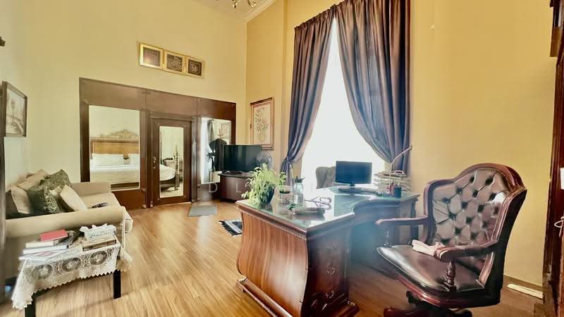 Bungalow House untuk Dijual di Saujana Impian (Kajang) - Dlynie Ooi - Study - PropertyGuru.com.my