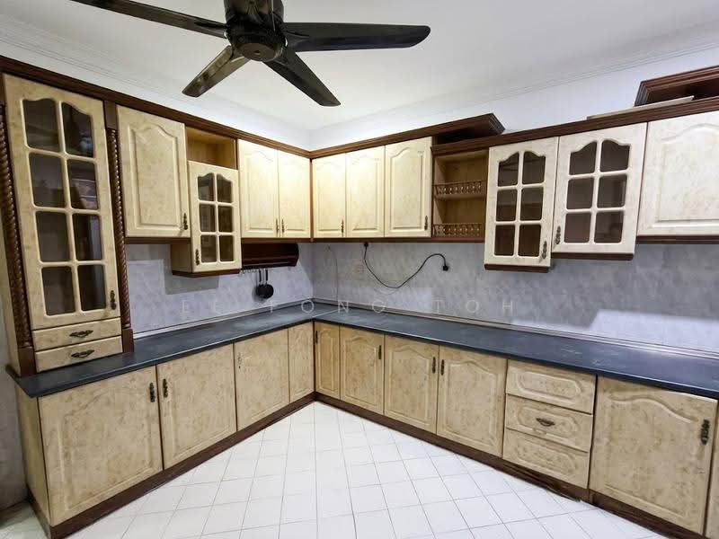 Rumah Teres 2-Tingkat untuk Dijual di Taman Pulai Utama (Skudai) - Ee Fong Toh - Kitchen - PropertyGuru.com.my
