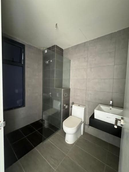 Service Residence for Sale at The Era @ Duta North - Leon Teh - Bathroom - PropertyGuru.com.my