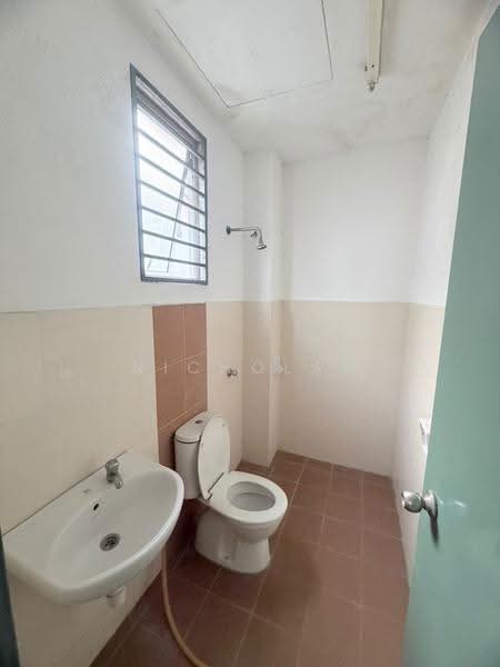 2-storey Terraced House for Sale in Semenyih (Selangor) - Nicholas Lim - Bathroom - PropertyGuru.com.my