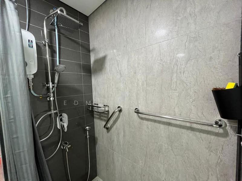 Service Residence for Sale at Cantara Residences - Edmund Goh - Bathroom - PropertyGuru.com.my