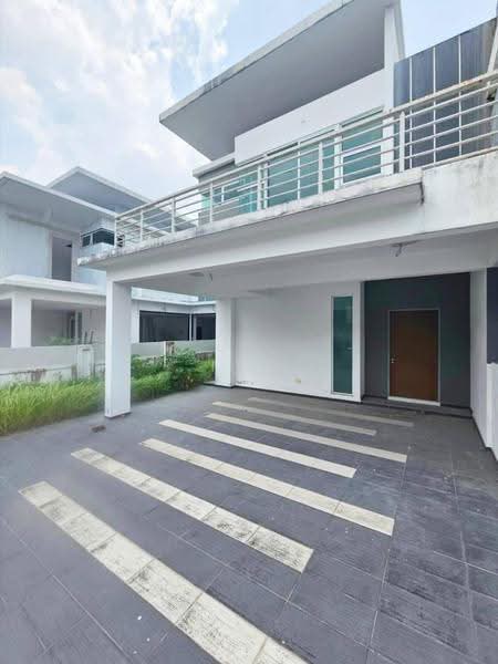 Cluster House for Sale in Taman Mount Austin (Tebrau) - Ivy Low - Exterior - PropertyGuru.com.my