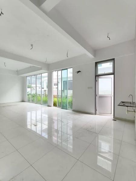 Cluster House for Sale in Taman Mount Austin (Tebrau) - Ivy Low - Interior - PropertyGuru.com.my
