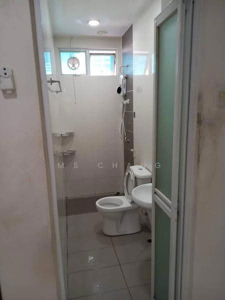 Rumah Bandar untuk Dijual di Ayer Itam (Penang) - Ms Chang - Bathroom - PropertyGuru.com.my