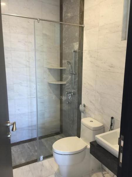 Kondominium untuk Dijual di The Cantonment - Meng . - Bathroom - PropertyGuru.com.my
