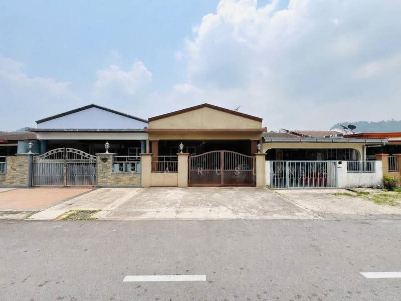 Rumah Teres 1-Tingkat untuk Dijual di Taman Sri Nanding (Hulu Langat) - Tasya Ruslan - PropertyGuru.com.my