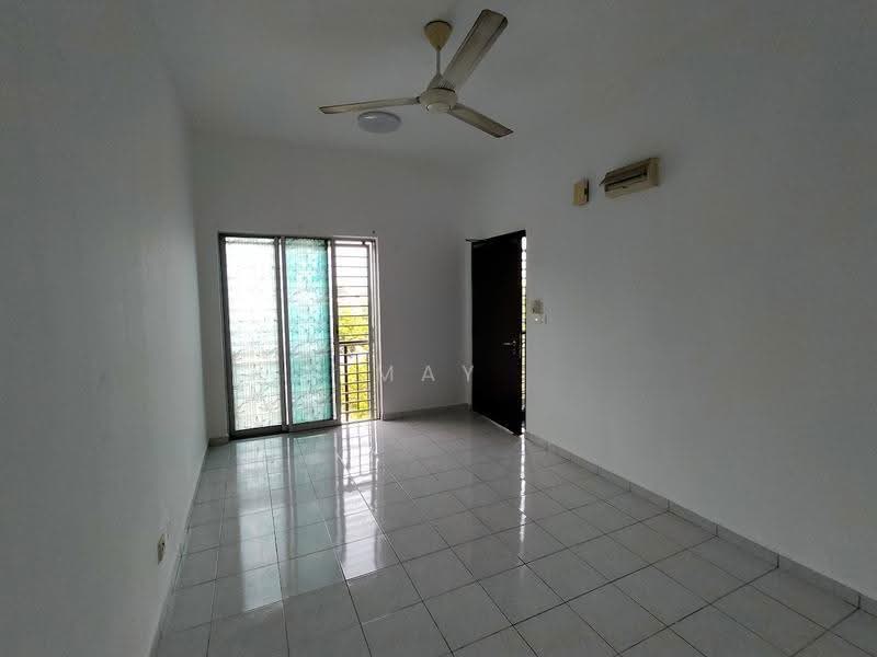 Apartment for Sale at Taman Tropika 2 - May Tai - Living Room - PropertyGuru.com.my