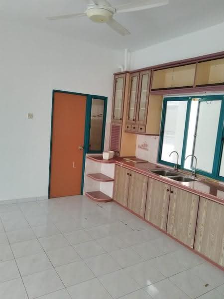 Kondominium untuk Disewa di Pierce Palace - Lilly . - Kitchen - PropertyGuru.com.my