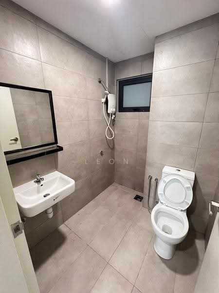 Kediaman Servis untuk Disewa di Savio @ Riana Dutamas - Leon Teh - Bathroom - PropertyGuru.com.my