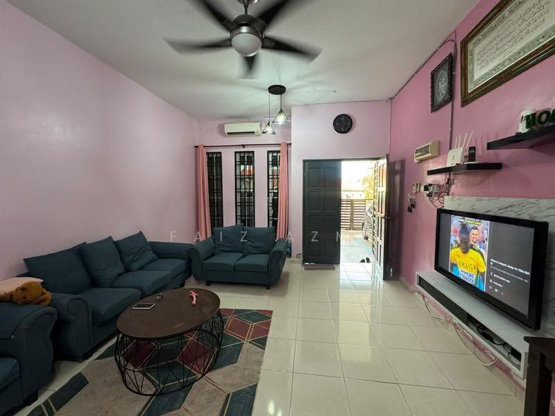 Semi-Detached House for Sale in Kuantan (Pahang) - Faiz Azmi - Living Room - PropertyGuru.com.my