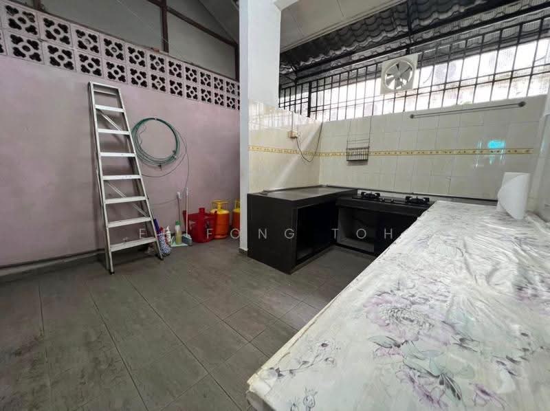 1-storey Terraced House for Sale in Taman Nusa Bestari (Iskandar Puteri (Nusajaya)) - Ee Fong Toh - Kitchen - PropertyGuru.com.my