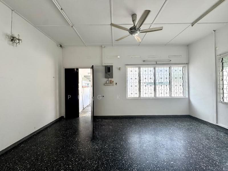 1-storey Terraced House for Sale in Tanjung Tokong (Penang) - Ping Koay - Living Room - PropertyGuru.com.my
