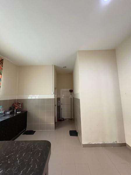 Semi-Detached House for Sale in Kuantan (Pahang) - Izzat Azman - Kitchen - PropertyGuru.com.my
