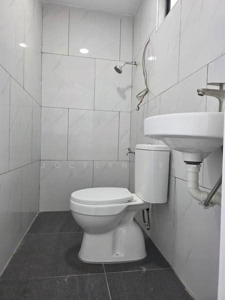 Rumah Teres 1-Tingkat untuk Dijual di Taman Universiti (Skudai) - Jocelyn Lee - Bathroom - PropertyGuru.com.my