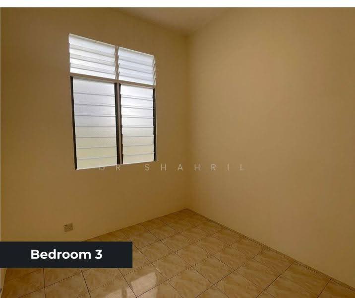 1-storey Terraced House for Sale in Bandar Saujana Putra (Tanjong Duabelas) - Dr Shahril Nizam - Bedroom - PropertyGuru.com.my