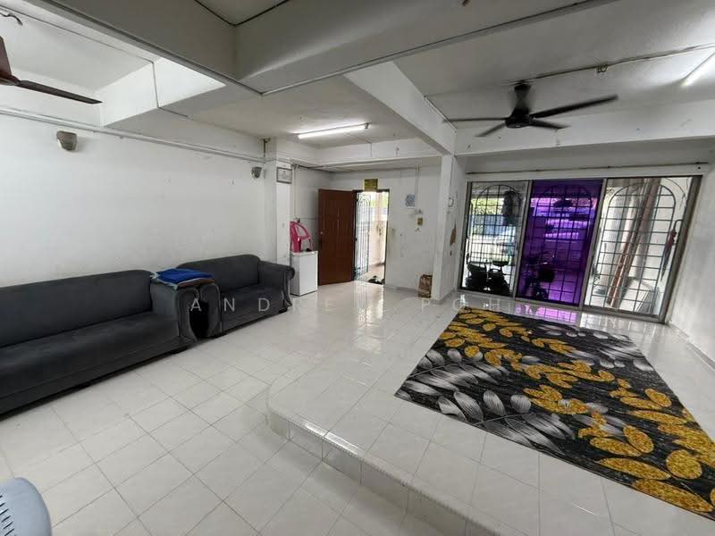 2-storey Terraced House for Sale in Taman Sri Muda (Shah Alam) - Andrew Poh - Living Room - PropertyGuru.com.my