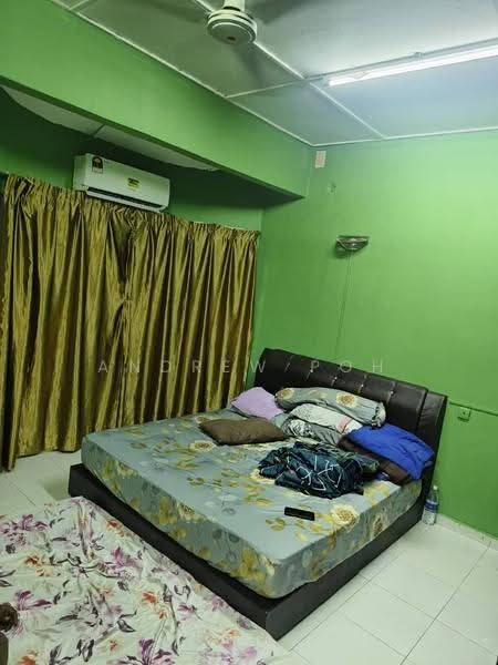 2-storey Terraced House for Sale in Taman Sri Muda (Shah Alam) - Andrew Poh - Bedroom - PropertyGuru.com.my