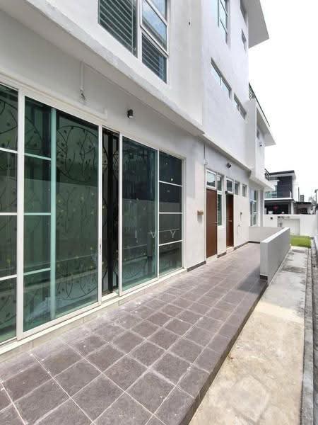 Rumah Kluster untuk Dijual di Taman Mount Austin (Tebrau) - Ivy Low - Exterior - PropertyGuru.com.my